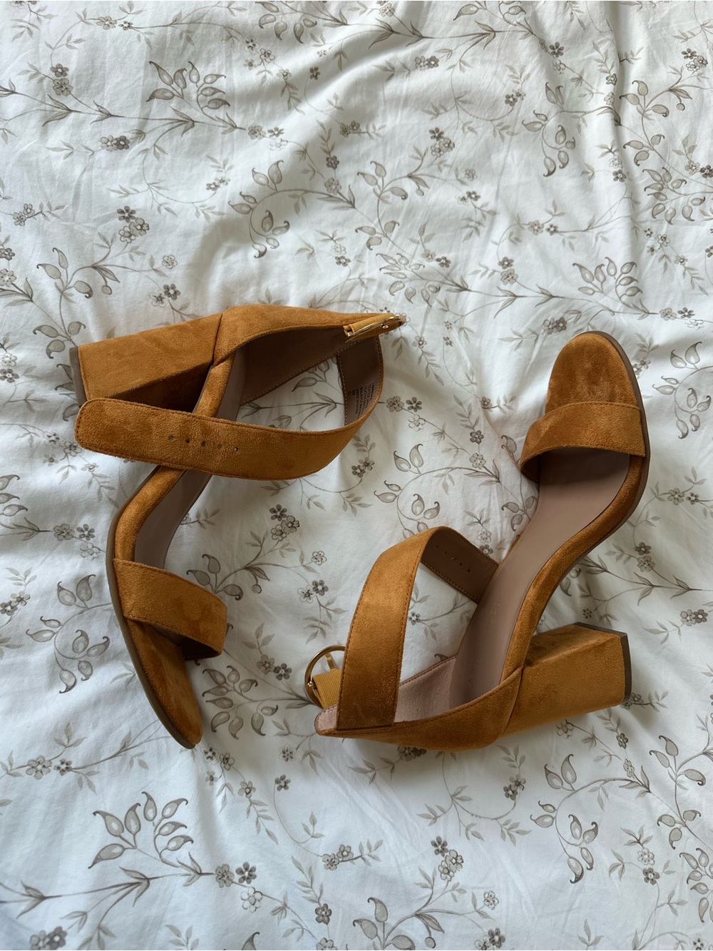 AEROSOLES Suede Tan/Mustard Yellow Block Heel Sandals